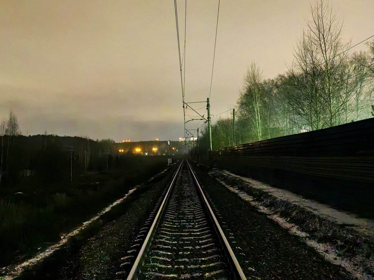 VVVEKB's tweet image. Как часто вас посещает мысль бросить всё и уйти в закат?