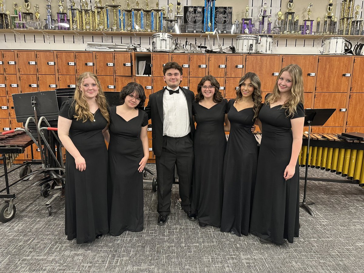 THSChoir's tweet photo. Congratulations to the six Timberland Choir students that were selected and performed at the St. Louis Suburban All-District Honor Choir on 11/8! 🎶

Brooke Bodimer
Carly Gerber
Bree Holz
Max Hunt
Ceci Madden
Shy Miller https://t.co/I3THJ7bQTA