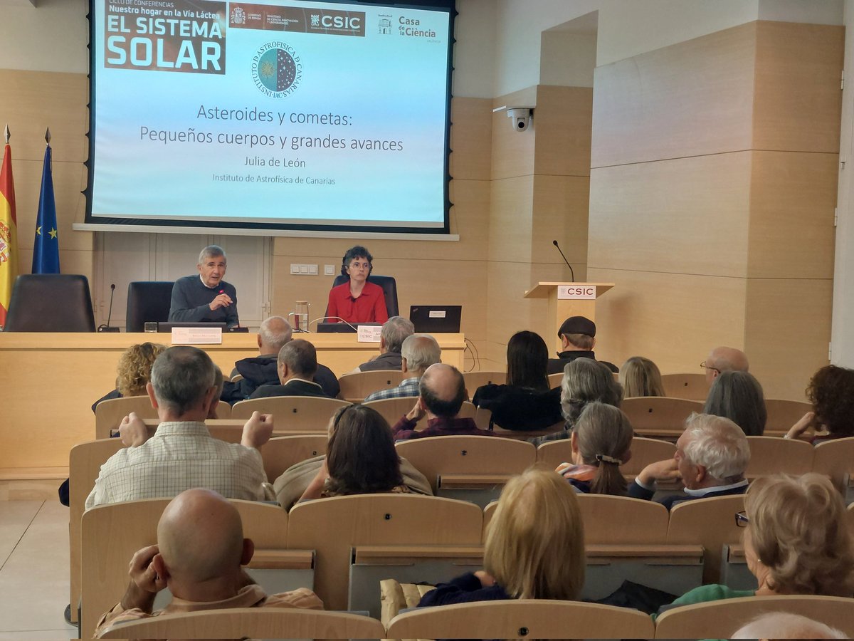 CSICval's tweet image. Lleno para ver a Julia de León @IAC_Astrofisica hablar de asteroides, pequeños cuerpos que entrañan grandes avances, dentro de nuestro ciclo Nuestro hogar en la Vía Láctea. El Sistema Solar. Podéis seguirla en directo y participar en el chat.

youtube.com/live/ZxxdZiY2D…