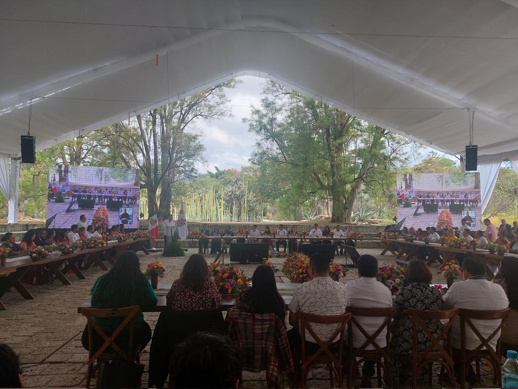 HoyosAguilera's tweet image. Oaxaca capital, una de las ciudades más hermosas del mundo. @OAJ_Mex @TEPJF_informa #NuevoPoderJudicial