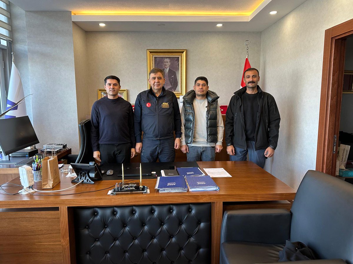 TÜGŞAV BATMAN tweet media