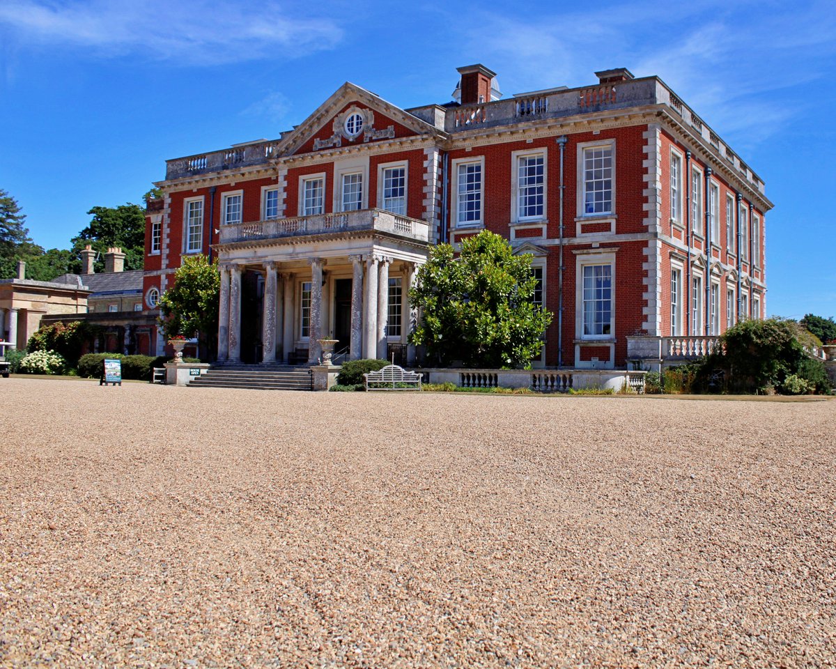 Whatadapperchap's tweet image. I&apos;ve just picked up the keys to my new house! 

Alternatively, this might just be a photographic memory from 2022 when I paid a visit to Stansted House. I do think it wouldn&apos;t look out of place in an episode of Downton Abbey.