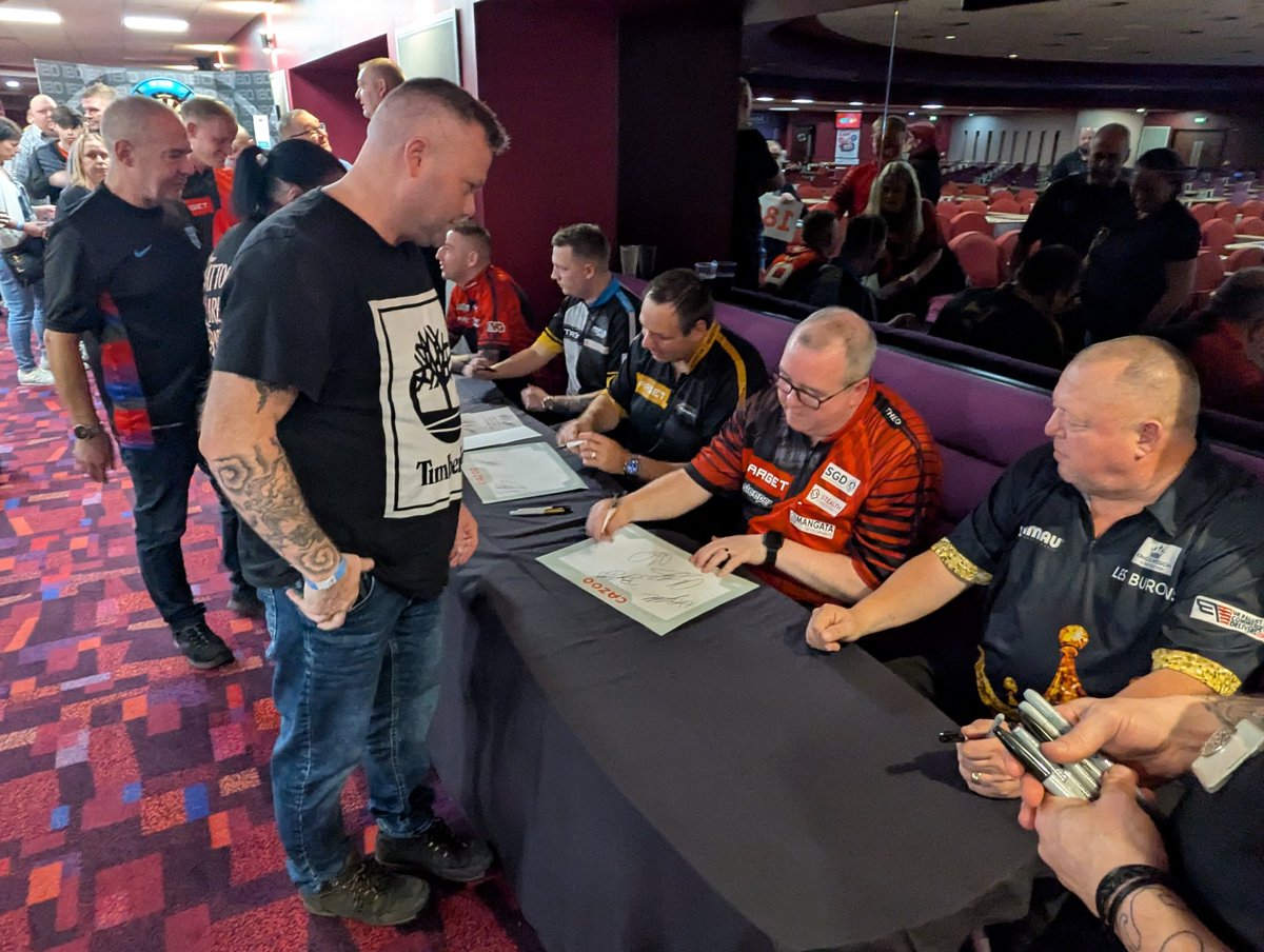 ModusDarts180's tweet image. 🎯VIP Meet and Greet is underway in Bolton!