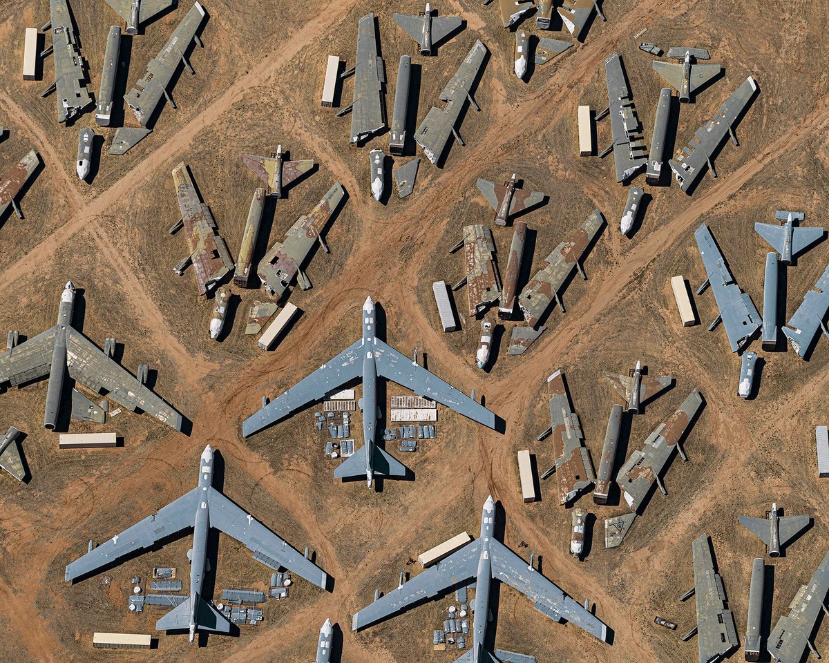 smartyrajesh513's tweet image. The Largest Aircraft Graveyard on Earth

The largest aircraft graveyard in the world isn’t in a desert movie scene —
It’s real.
And it’s in Tucson, Arizona, holding more than 4,500 aircraft and even 40 spacecraft.
Worth over $35 billion.
#arizona #Aircraft #spacecraft #plane