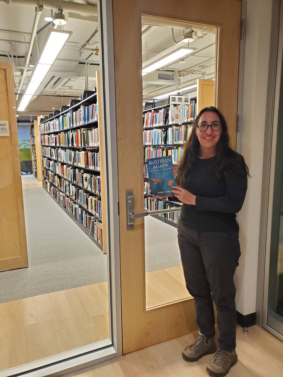 Anne Hand tweet media