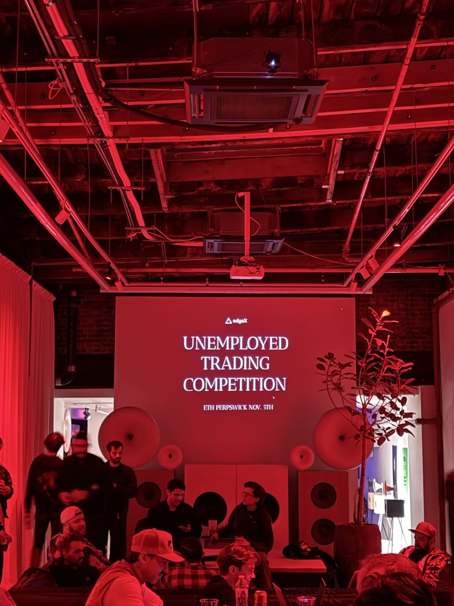 0x_vagrant's tweet image. The most significant things that happened in the last 30 days on @edgeX_exchange.

- EdgeX hits $49M in revenue in the past 30 days, and remains the highest earning pre-TGE protocol.

- Maru, the official mascot of the EdgeX protocol announced their tokenomics — 70% will be used…