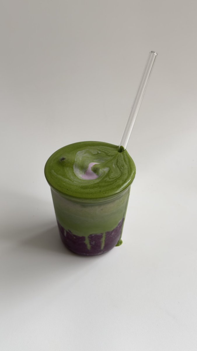 sondersolace's tweet photo. ube matcha latte 🍠˚ ༘ ೀ⋆｡˚ https://t.co/I63vmARsgR