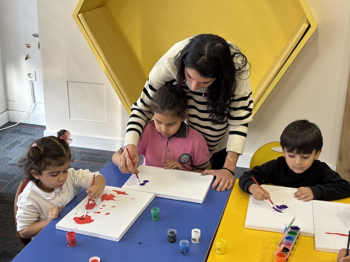 Miniklerimizin hayal güçlerine ortak oluyoruz. 🤍📚

📍Emniyetevleri Çocuk Kütüphanesi