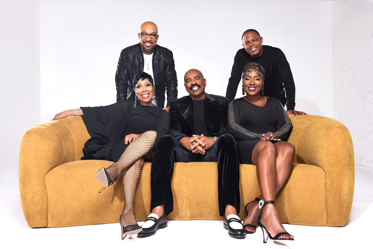 Happy Thanksgiving! We’re so incredibly thankful for YOU! Thanks for listening to us, laughing with us, and loving us! 🦃