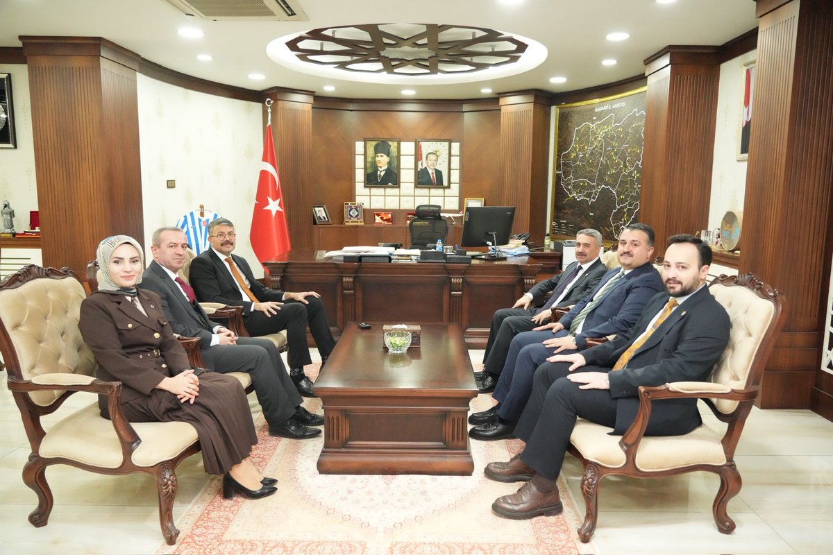 📍 Hakkâri Valiliği

Genel Merkez Teşkilat Başkan Yardımcımız, Ortadoğu Anadolu Bölge Koordinatörümüz ve Adıyaman Milletvekilimiz Sn. Mustafa Alkayış,
İl Başkanımız Sn. Zeydin Kaya, Kadın Kolları Başkanımız Sn. Güneş Hayva, Gençlik Kolları Başkanımız Sn. Yusuf Rızgar Özdemir ile