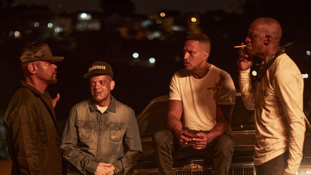 Como estava a cena do rap BR quando "Cores e Valores" foi lançado?

Em 2014, lançamento do último disco do Racionais, o rap passava por uma transição sonora que incorporava mais elementos do afrobeat, trap e pop-rap — estilos que dominariam a década seguinte.

Separamos 6 obras