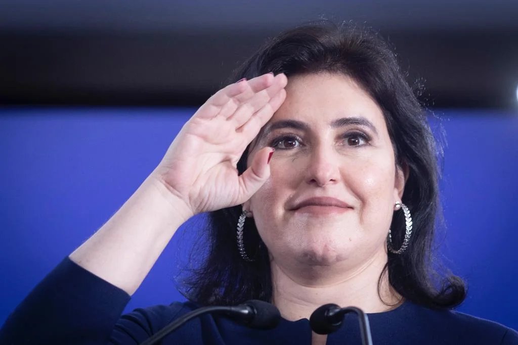 BlogdoNoblat's tweet image. Tebet diz que novo IR atende classe média e descarta taxar mais dividendos. &quot;A classe média, no Brasil, há 30 anos espera por ser ouvida, por ser atendida. O presidente Lula fez um compromisso com a classe média na campanha e honrou esse compromisso&quot;, disse a ministra