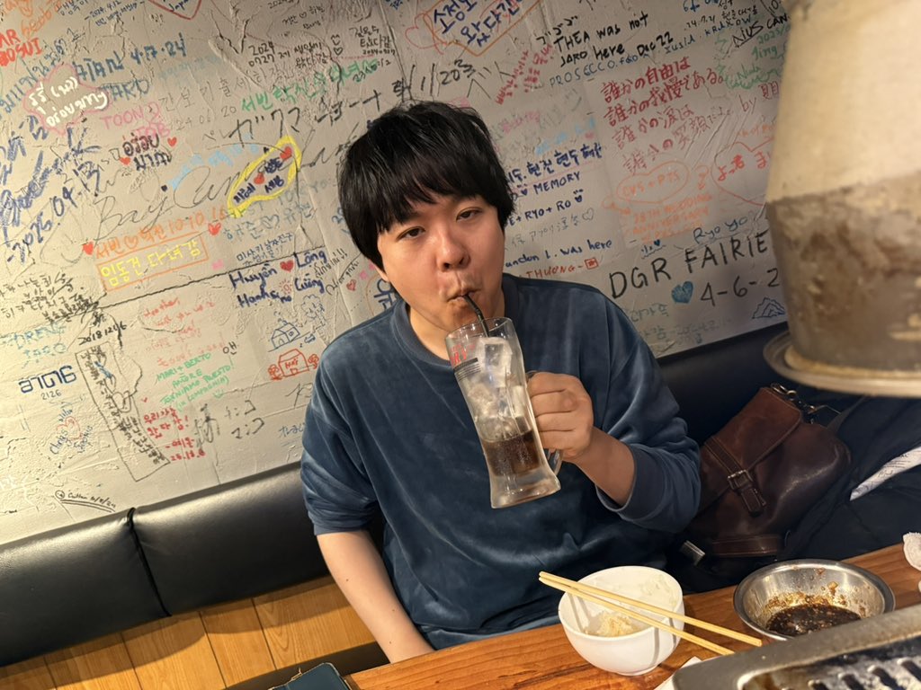 WHITE_ABSOL's tweet image. ヤバい人と飯