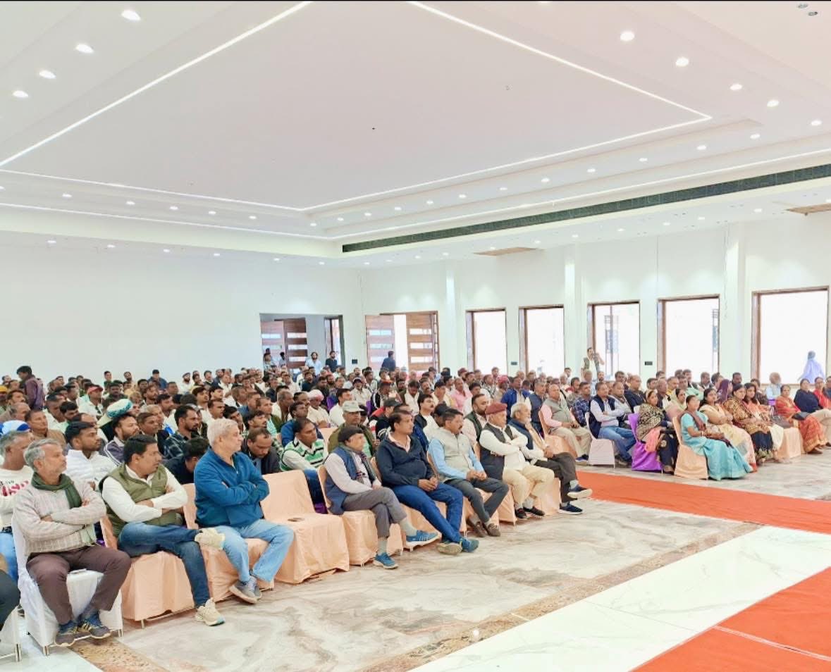 SiddhuVijender's tweet image. आज नाथद्वारा में निर्वाचन आयोग की SIR प्रक्रिया पर आयोजित महत्वपूर्ण BLA प्रशिक्षण तथा “SIR – मतदाता पूर्ण निरीक्षण सूची अभियान” के संबंध में आयोजित कार्यक्रम में भाग लिया इस कार्यक्रम में विधानसभा के लगभग 100 % BLA शामिल हुए
तथा कार्यक्रम की अध्यक्षता आदरणीय पूर्व केंद्रीय…