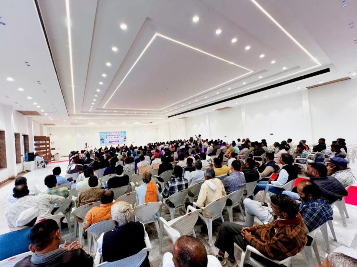 SiddhuVijender's tweet image. आज नाथद्वारा में निर्वाचन आयोग की SIR प्रक्रिया पर आयोजित महत्वपूर्ण BLA प्रशिक्षण तथा “SIR – मतदाता पूर्ण निरीक्षण सूची अभियान” के संबंध में आयोजित कार्यक्रम में भाग लिया इस कार्यक्रम में विधानसभा के लगभग 100 % BLA शामिल हुए
तथा कार्यक्रम की अध्यक्षता आदरणीय पूर्व केंद्रीय…