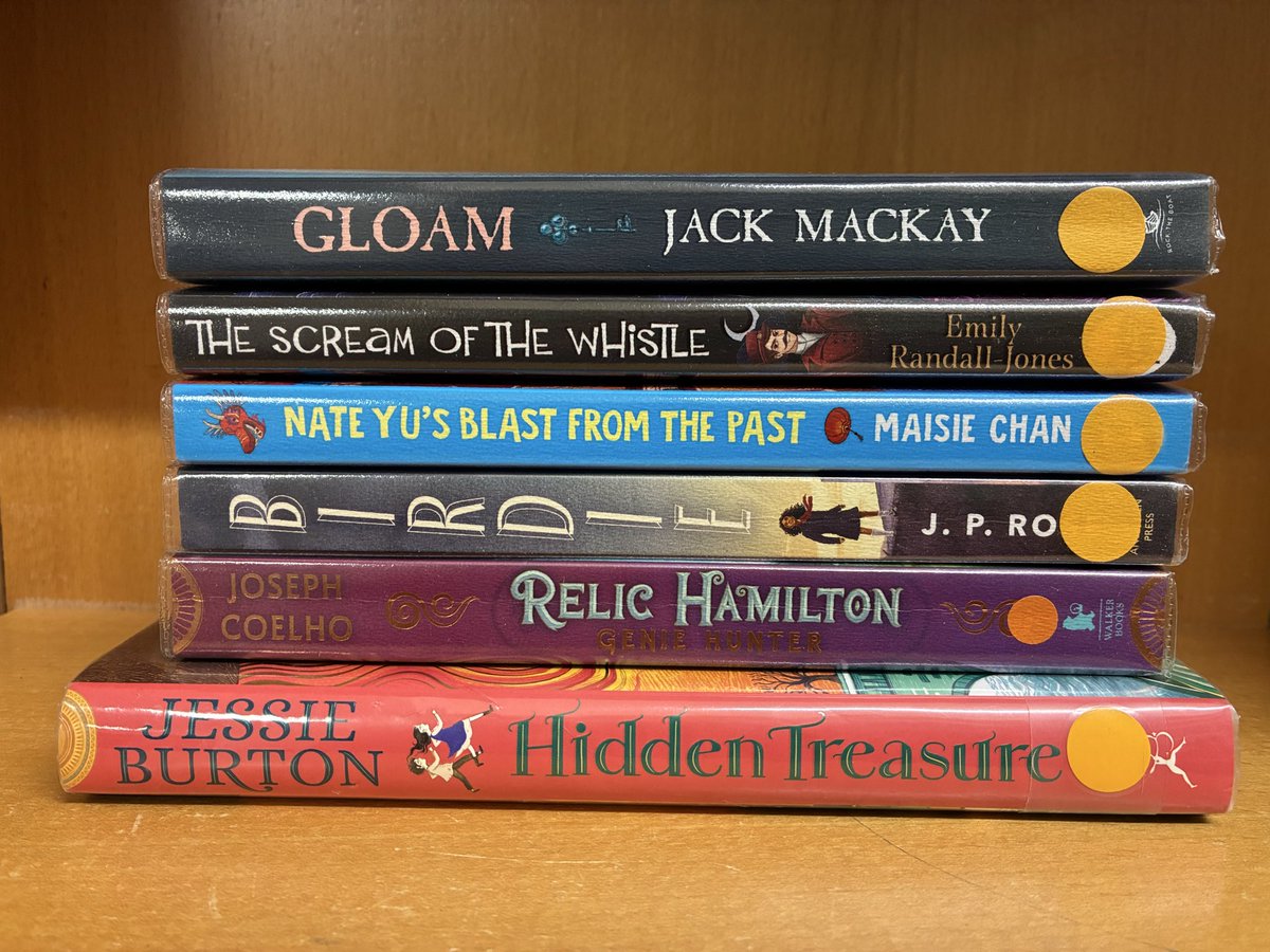 What fun we have had the last few weeks going into schools to launch the @sls_hounslow Junior Book Award with Year 5 and 6 pupils! The children have shown enormous enthusiasm for the range of stories included. We are thrilled they are starting to read these wonderful books! 📚