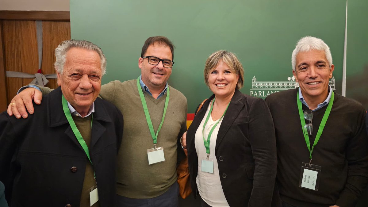 VOXSevilla_'s tweet photo. 🧑‍🌾 🏭 El Bajo Guadalquivir es una comarca con un enorme potencial por su capacidad agrícola y empresarial y está postrada por las malas políticas de siempre.
Con @A_JimenezVOX,  Vanessa Crespillo y @AndaluciaVox, se va a escuchar la voz de nuestros vecinos alto y fuerte. 📢 https://t.co/EsAUhg4gbE