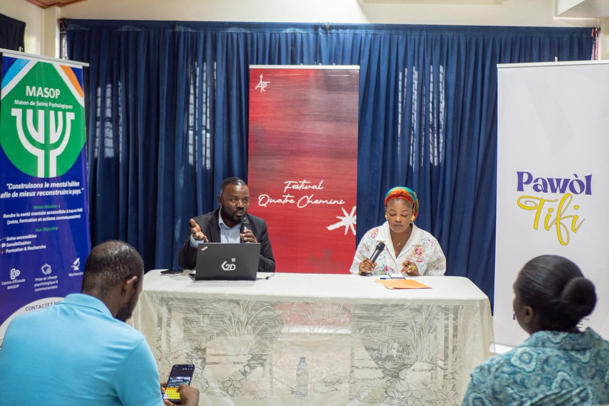 Deuxième journée
Retour sur notre conférence débat avec Édouard Ulrick autour du thème “Ki rèv pou jenn fi ? Koze ti gason.”
Un échange vivant, guidé par Noah D. Dumesle, où jeunes filles et garçons ont réfléchi ensemble à leurs rêves, défis et aspirations.
📸 <a href="/Cardelson08/">Carvens Adelson</a>