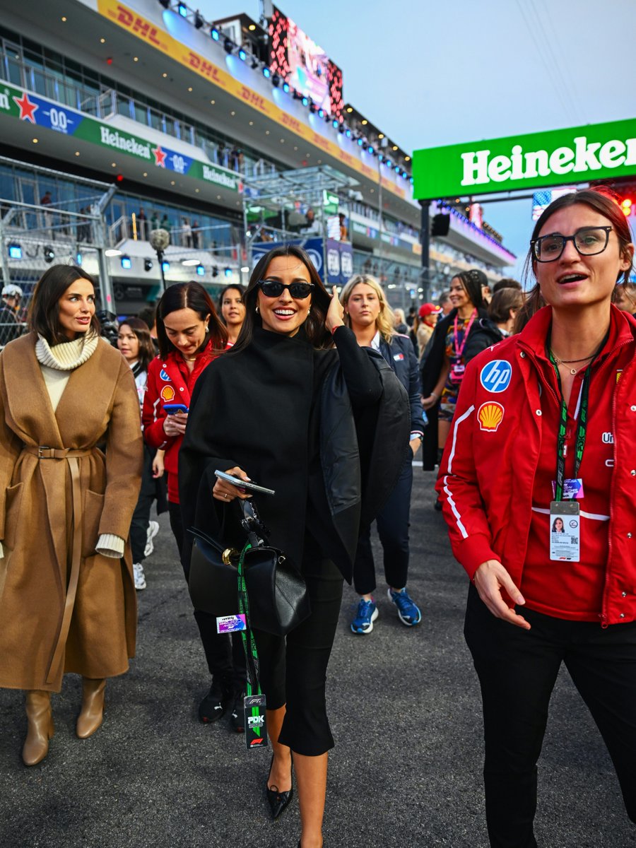 f1academy's tweet image. Star power under the Strip lights. 💫

Familiar faces were out in full force for the final race of the season. 🎰

#F1Academy #LasVegasGP