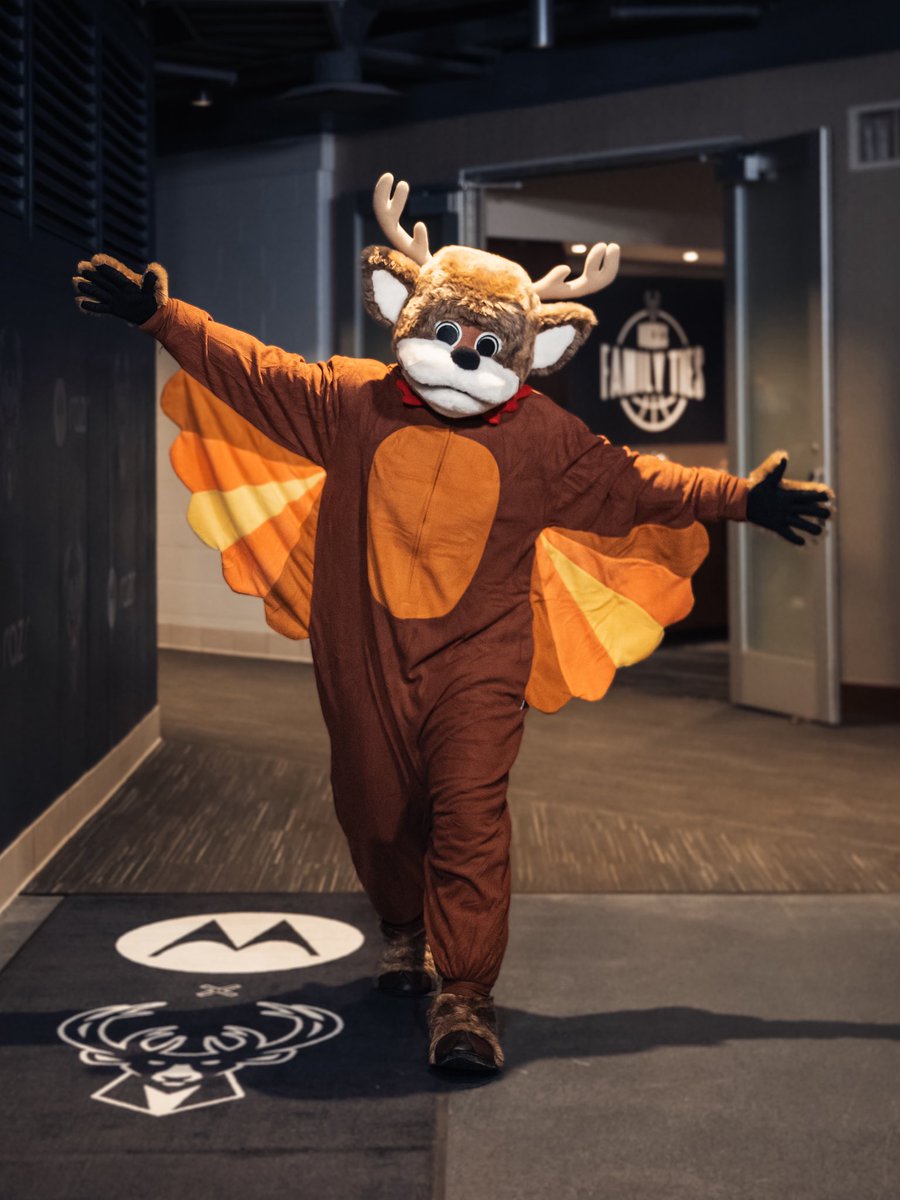 BucksBango's tweet image. Happy Thanksgiving! 🦃