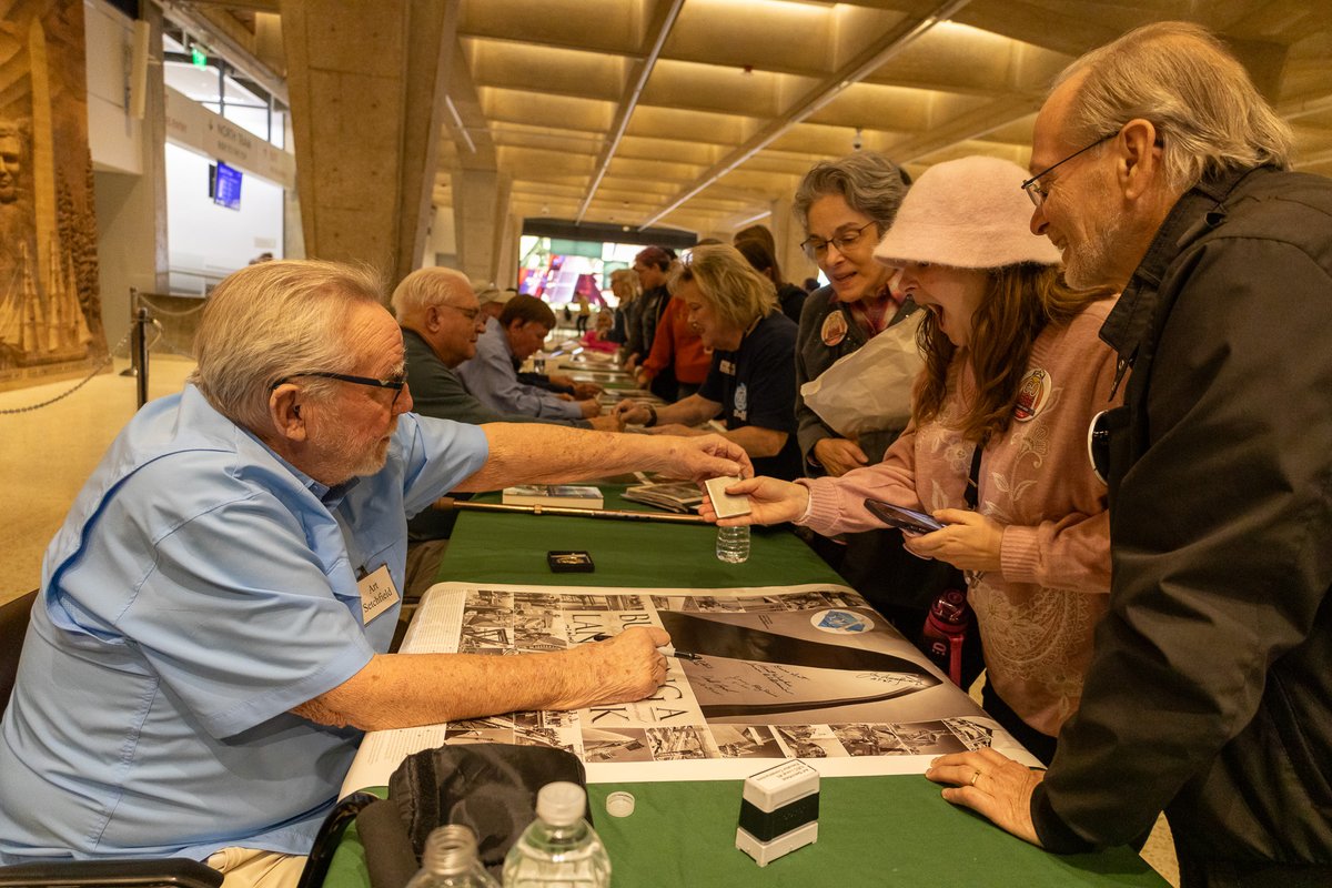 GatewayArchSTL's tweet image. This Thanksgiving, I&apos;m grateful for the people who built the me, literally. 🏗️

Thank you to the original builders who shaped this icon, particularly these 9 who came to the annual Meet the Builders event in October. The gratidute extends to the dedicated team who keeps me…