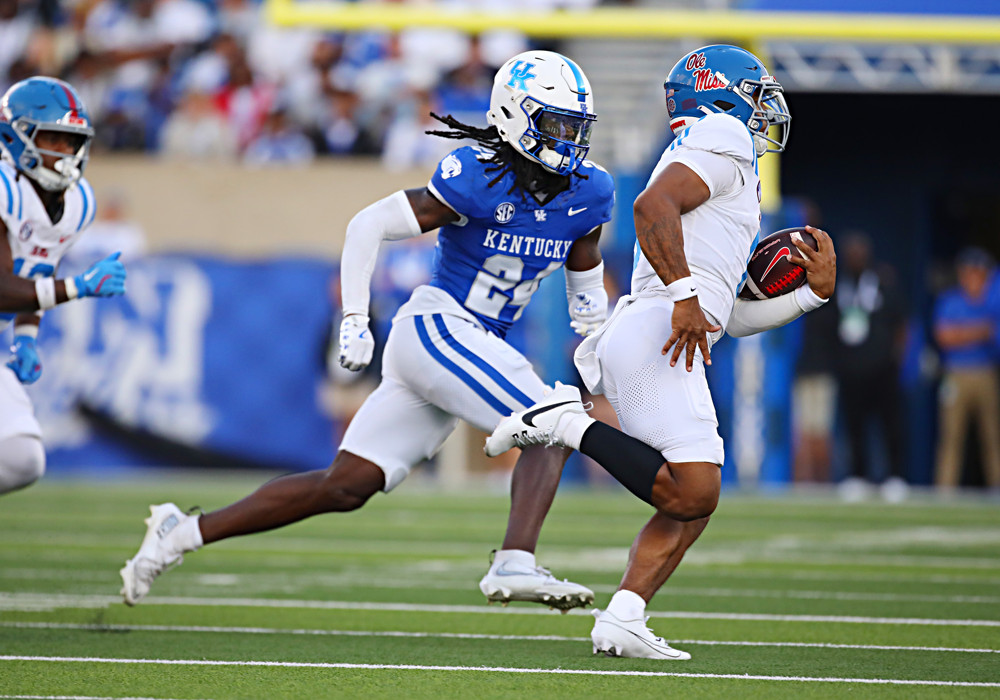 Fantasy Guru's Triple Option gets us ready for the #CFB #DFS Week 14 Friday Main Slate! <a href="/MFGTrod/">Tyler</a> gives the plays and insights to dominate #BlackFriday 

➡️fantasyguru.com/cfb-dfs-breakd…
#NCAAF #NCAAFootball