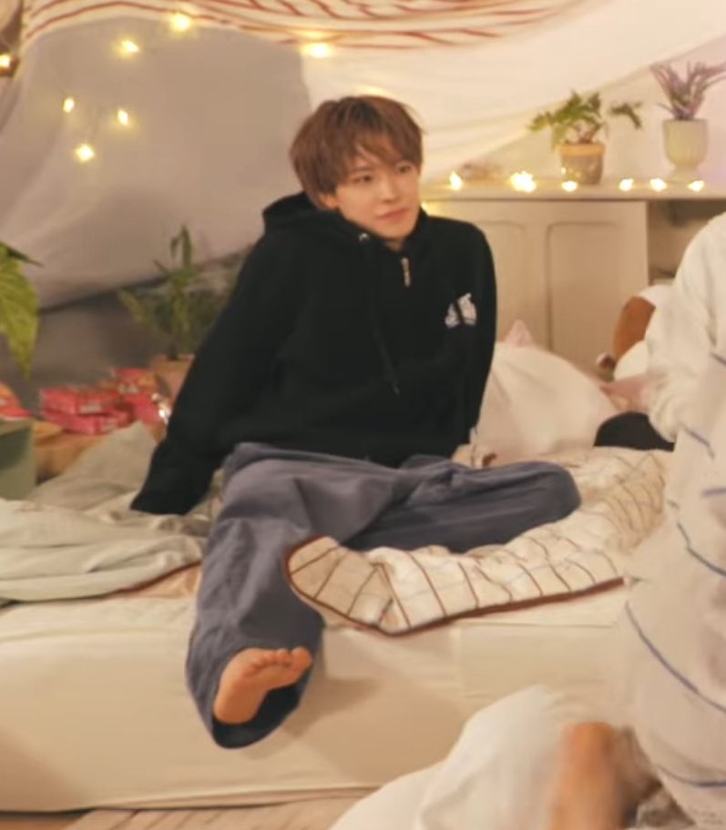 fromanothestar's tweet image. 근데솔직히ㅈㄴ귀엽게생기긴함 ㅜㅜ