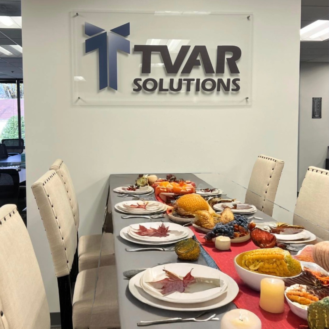 Happy Thanksgiving from our table to yours! 🦃🍂