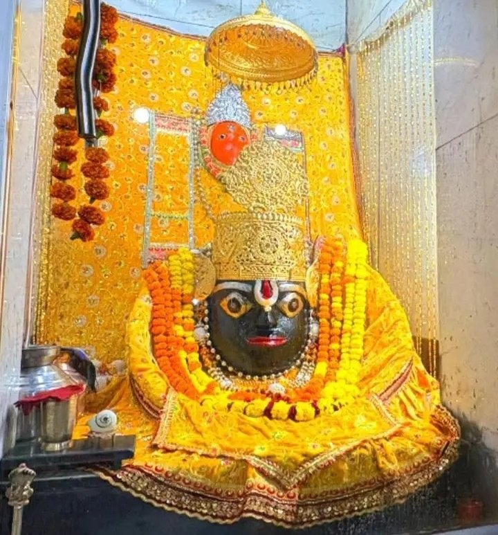 #चित्रकूट श्री कामतानाथ स्वामी 🙏🏻🚩🛕
 "चित्रकूट चिंता हरण आये सुरभि के चैन, पाप कटै युग चार के देख कामता नैन" 
#चित्रकूट #कामतानाथ #AjayPan02917616 #अजय_पाण्डेय