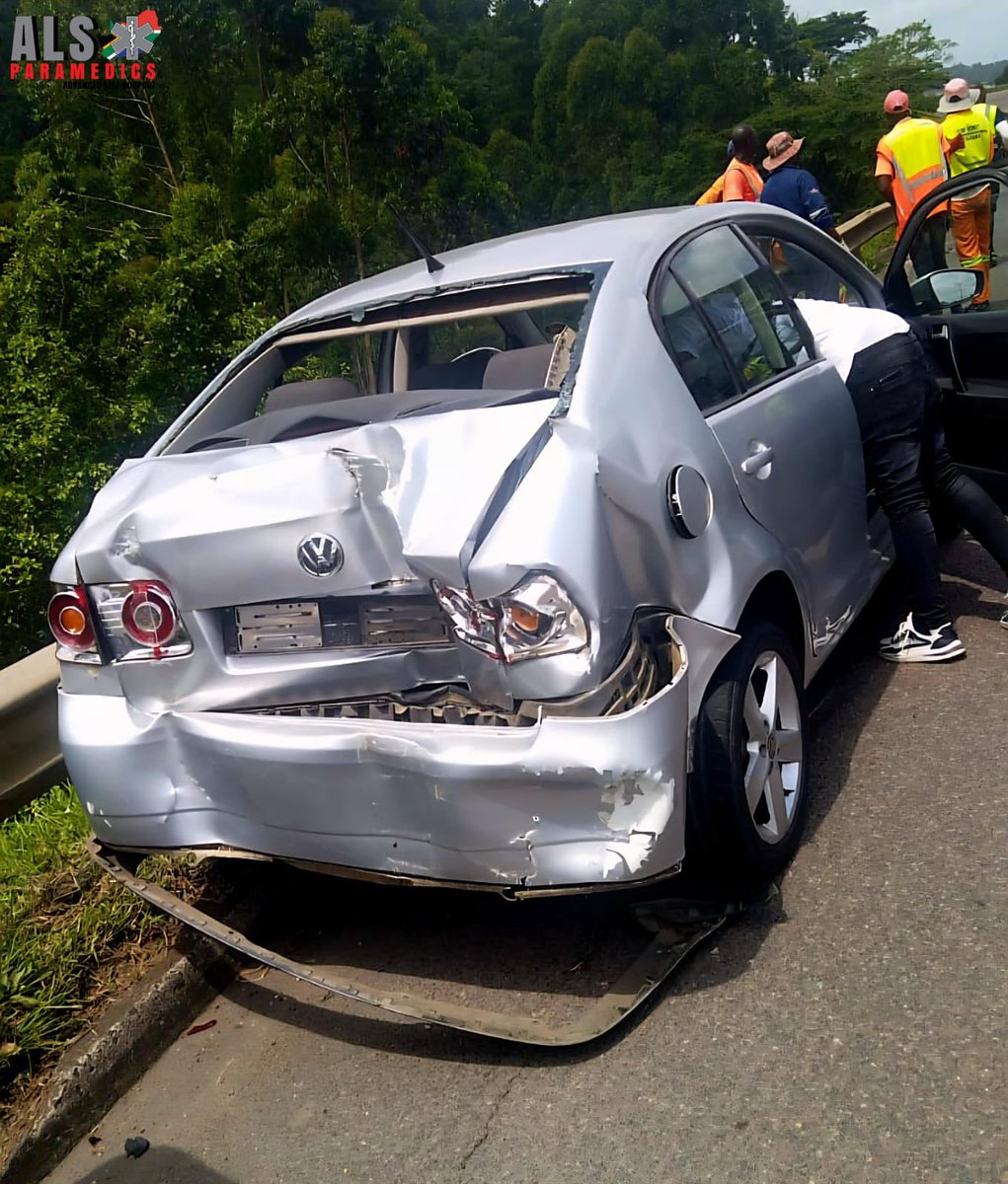 _ArriveAlive's tweet image. Two Seperate Multiple Truck Crashes in Two Hours N3 Durban Bound before Marianhill Toll Plaza leaves Multiple injured

arrr.co.za/7Fnra

#ArriveAlive #TruckCrash @AlsParamedics