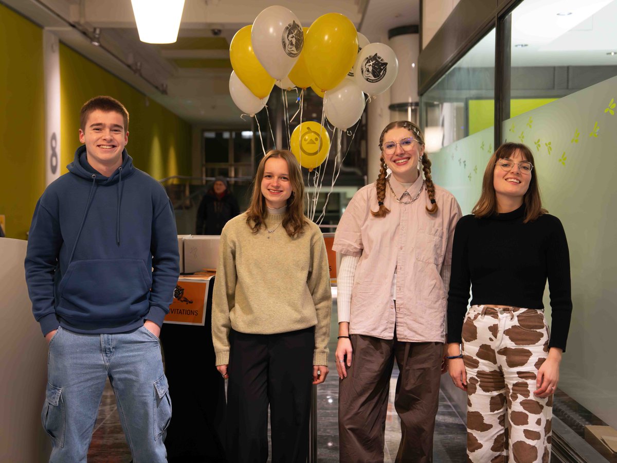 NuitduCourt's tweet image. 😍Verdict du Jury des Jeunes de la Nuit de Lausanne :
"Le film : Louis 1er roi des moutons de Markus Wulf métrage a réussi à capter notre attention et à nous émerveiller." Noa, Dalma, Lauriane et Elsy
Photos : ©Anne-Laure Lechat