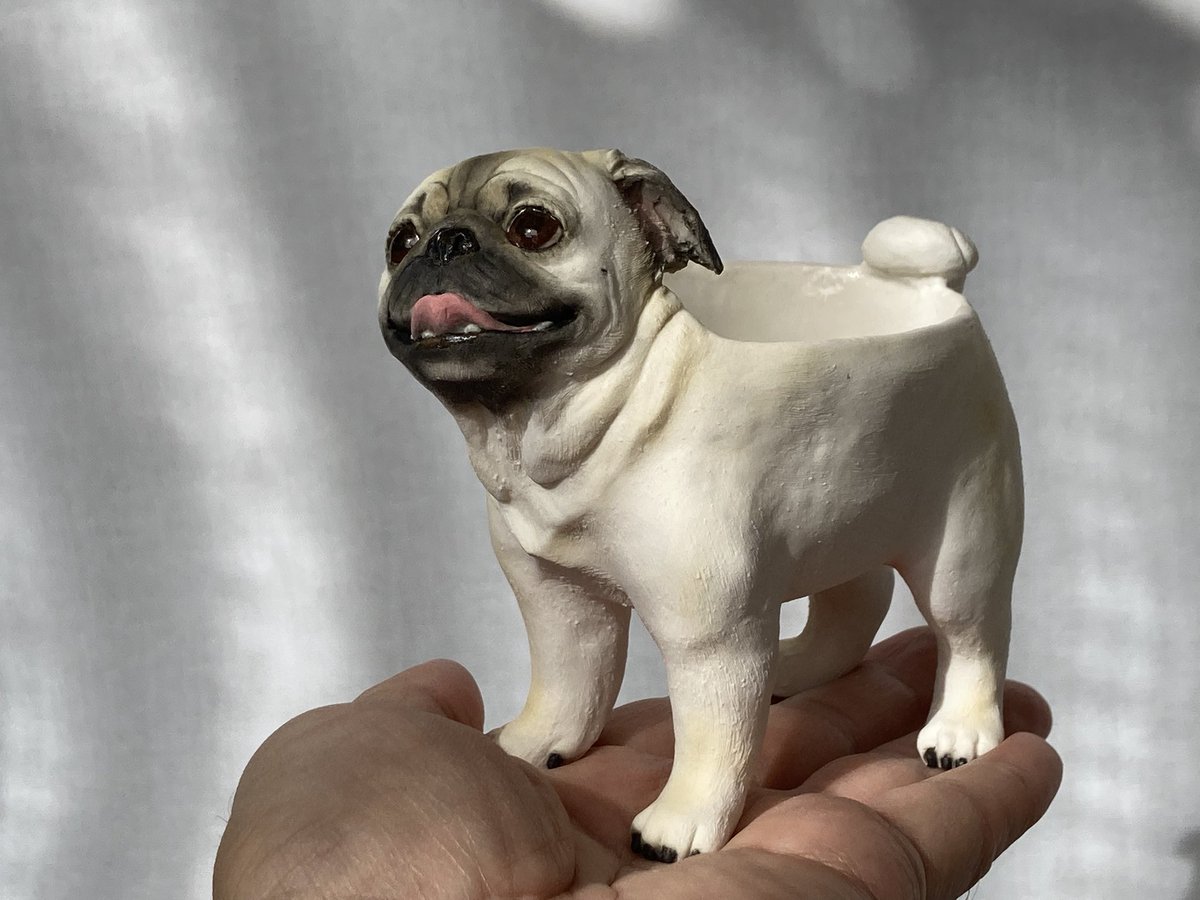 パグカップ・フォーン」 磁器 何年ぶりだろ、久しぶりの登場です。 今