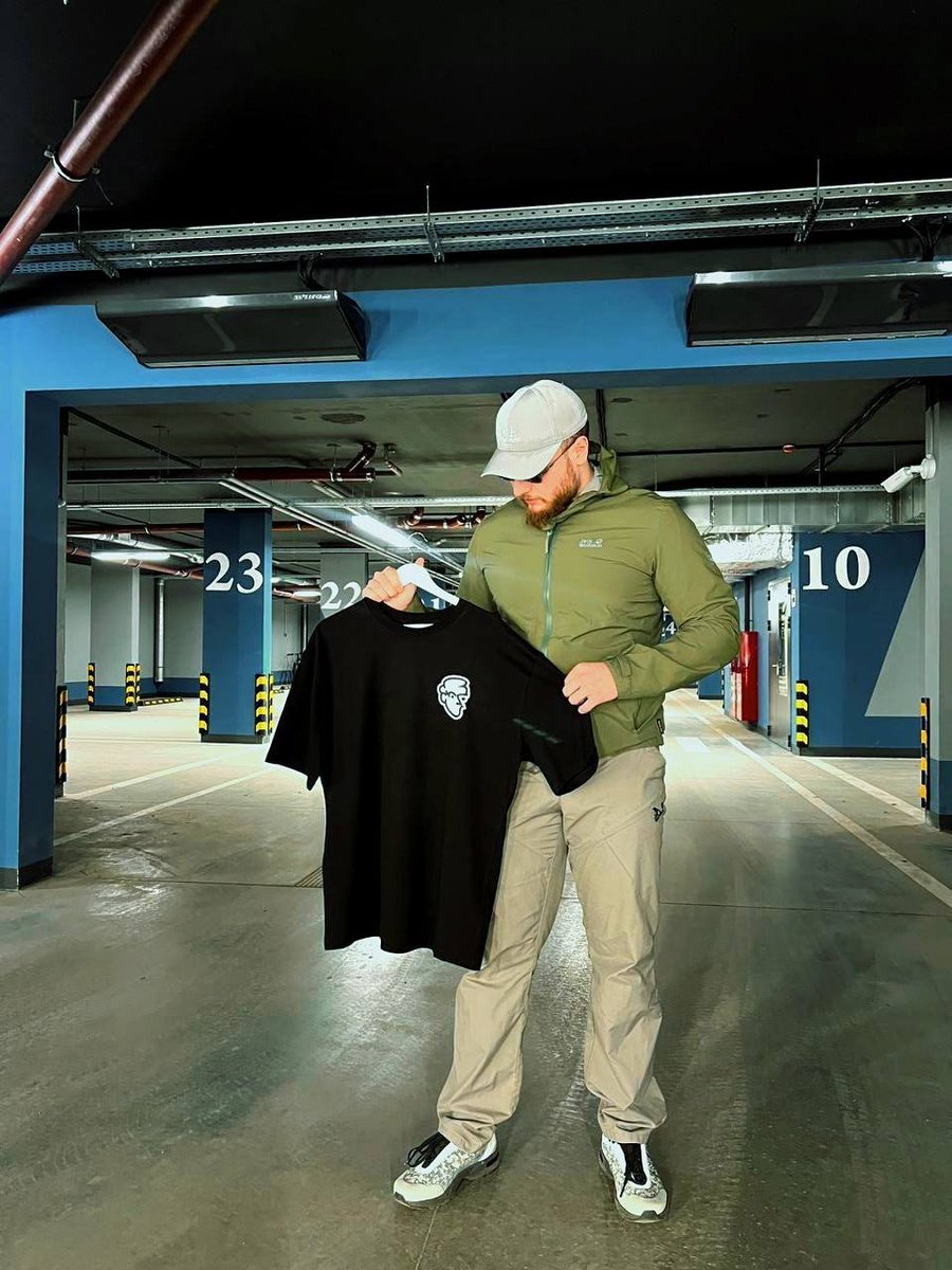 POW! POW! POW!

I want to organize a giveaway of this <a href="/zscdao/">zerosupercycle</a> t-shirt.

To participate, you need to:

Follow the accounts listed below + RT &amp; LIKE this post.

(Leave a comment under the giveaway post, and your chances of winning will increase 😏)

<a href="/zscdao/">zerosupercycle</a>

<a href="/gustaffsonkotte/">Gustaffson Kotte</a>