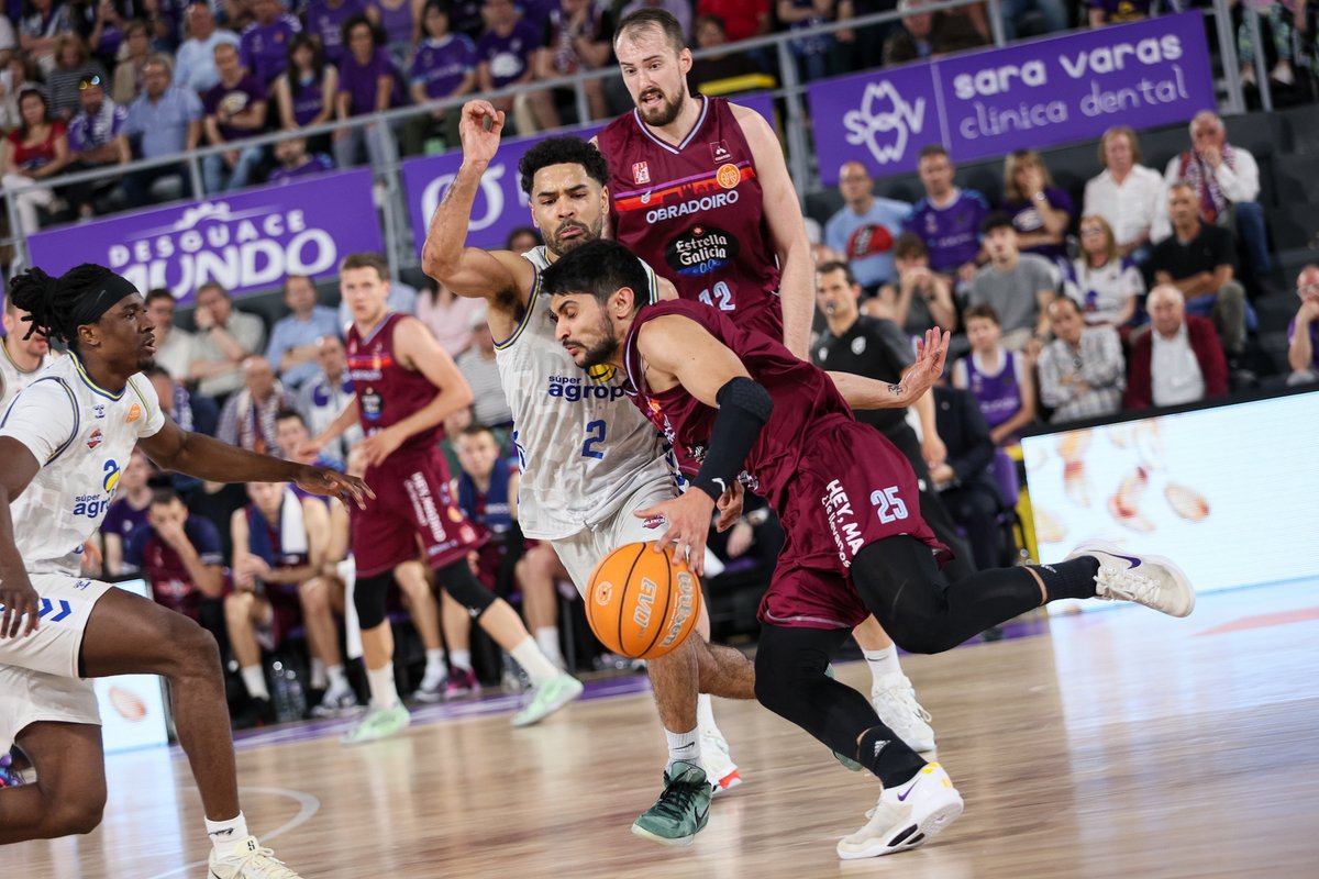 tribunapalencia's tweet image. 🏀 #CopaEspaña | Confirmado el horario para el partido de copa entre Palencia y Obradoiro

Se disputará el miércoles 7 de enero y repetirá duelo con los gallegos tres días después del enfrentamiento liguero

tribunapalencia.com/noticias/42582…