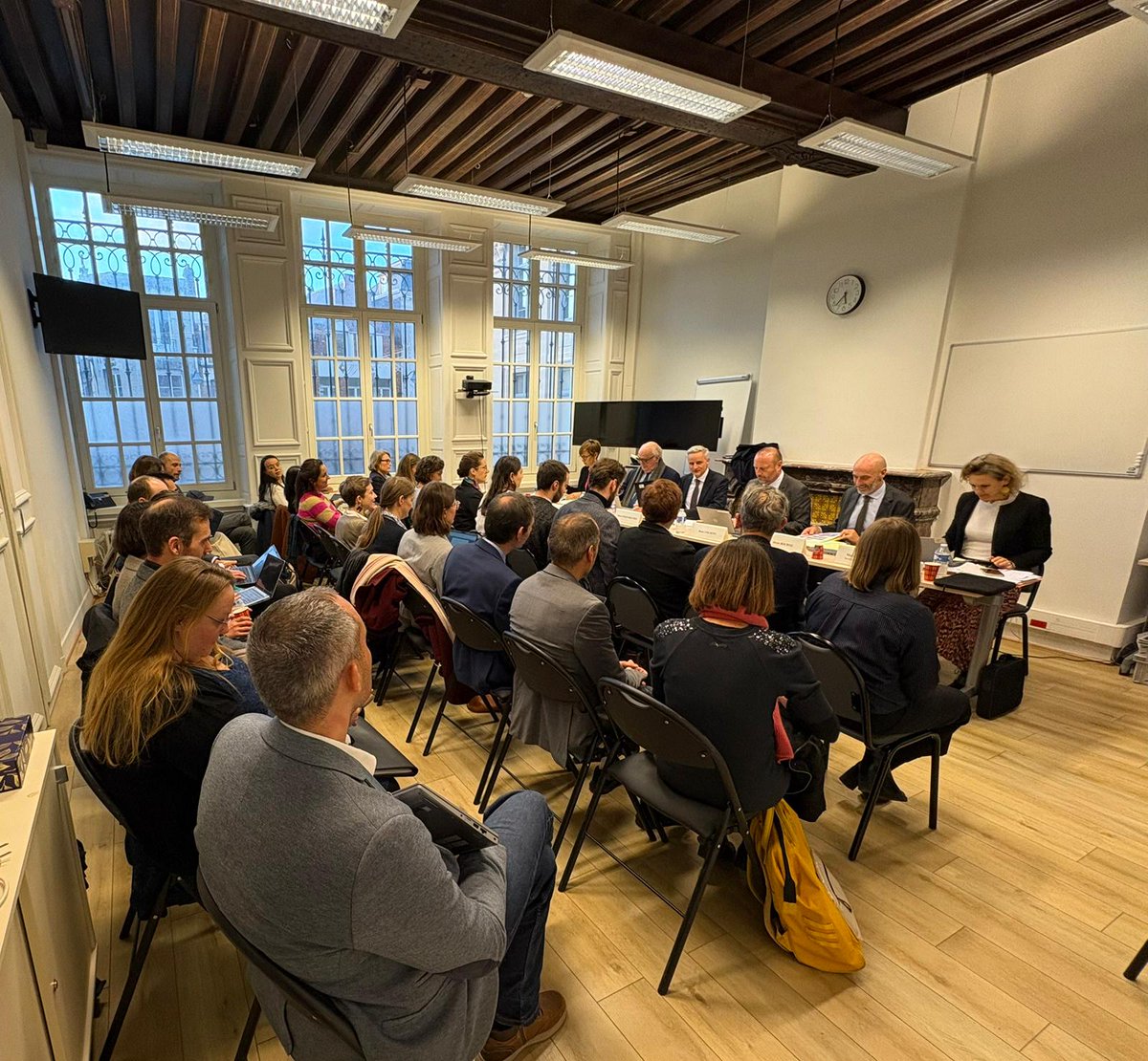 Mission d'information du Conseil supérieur de la magistrature au TJ d'Arras: réunion   avec les chefs de juridiction et le directeur de greffe,  échange avec le vice-bâtonnier, puis  les magistrats  : méthodes de travail, nominations, déontologie  et discipline étaient à l'ODJ.