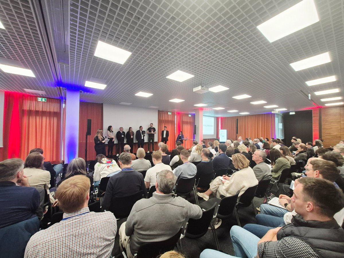 TextCortex's tweet image. 🎉 𝗧𝗵𝗮𝘁'𝘀 𝗮 𝘄𝗿𝗮𝗽 𝗼𝗻 𝗦𝘁𝘂𝘁𝘁𝗴𝗮𝗿𝘁 𝗞𝗻𝗼𝘄𝗹𝗲𝗱𝗴𝗲 𝗠𝗮𝗻𝗮𝗴𝗲𝗺𝗲𝗻𝘁 𝗗𝗮𝘆𝘀!

Thank you to everyone who stopped by our stand.

Massive appreciation to Chuck and Marie for representing us so well and conducting meaningful conversations! 👏