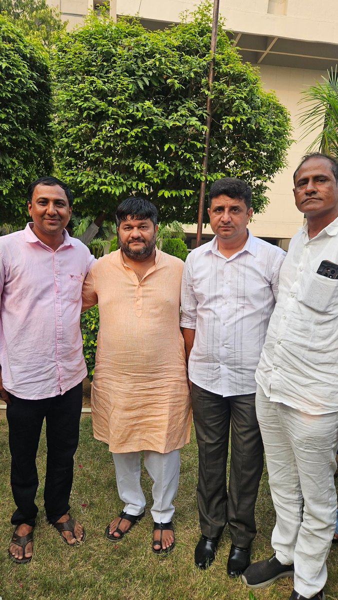 Manu Rabari tweet media