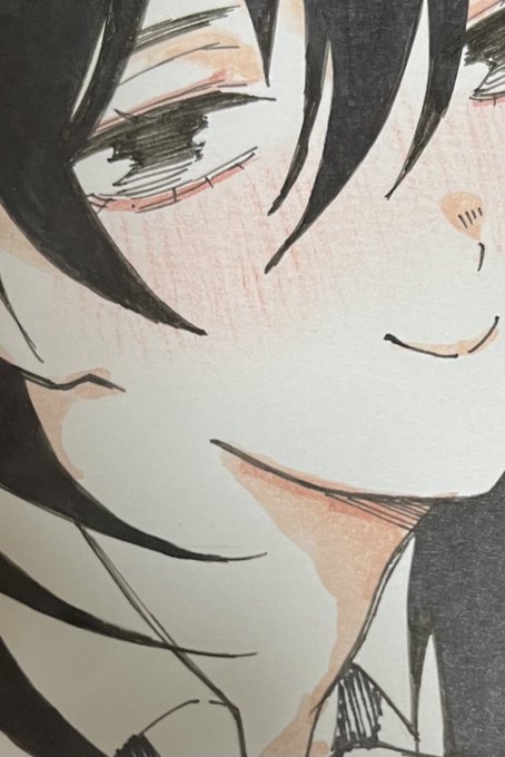 色は、ほっぺをパステル、他を透明水彩で筆を使って塗ってます!混色して色を作ったのでもう二度と同じ色味は出せないです✌️ガチの一点もの! 