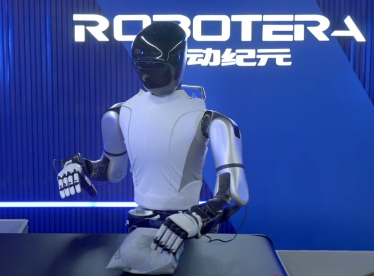 HumanoidRTech's tweet image. .@roboterax announced a Series A+ financing round of approximately $140 million, led by Geely Capital.

Learn more here: lnkd.in/emXS3QZG

#humanoids #humanoidrobotics #humanoidrobot #humanoids