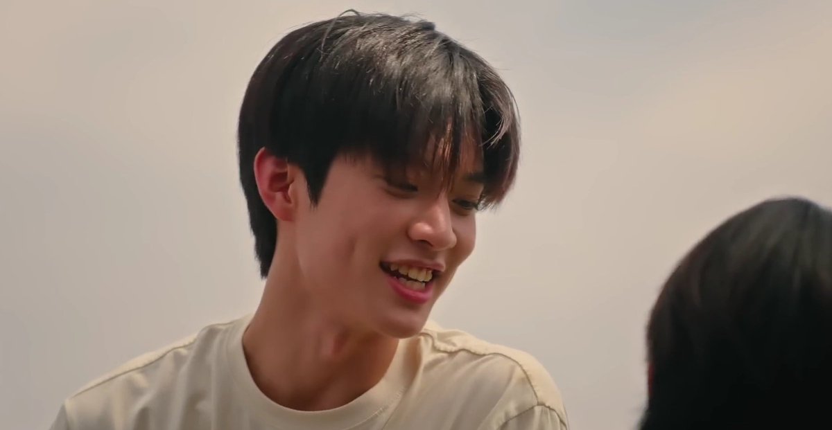 astonbubbles's tweet image. We haven&apos;t talked enough about how pretty Aston is... 

#17thSpringSeries #aston_lv