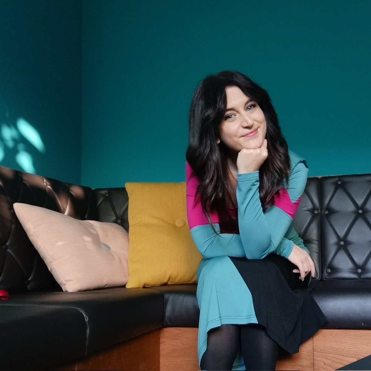 Paula_G_Esteban's tweet image. Creo que no hace falta que os diga que me encanta grabar en #LinkedInLearning 😌 no solo por el espacio, sino por el equipazo y el buen rollo que se respira en cualquier rinconcito de la ofi 🤗🤍🎬
#proximamente... #nuevocurso 
#instructora #IA  #LinkedInLearningStudios