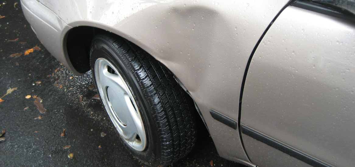 AutolistCom's tweet image. Got a dent in your car? Save time and money by checking out our guide on how to fix it yourself: bit.ly/4pqdbt3