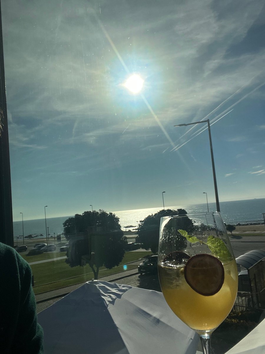 ACInvestorBlog's tweet image. I am very grateful for the life I lead and for the family I have built. A lot of hard work, sleepless nights, and battles from sunup to sundown. I learned that without work, there is no reward. What a beautiful day in Porto 🇵🇹 love my city ♥️ Happy Thanksgiving!!