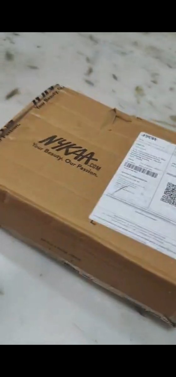 iamsoeb's tweet photo. they only sale not delivered,
Ordered from @MyNykaa received a tampered box with NO product inside.
Honestly shocking QC for such a big platform.
As a loyal customer, this is disappointing &amp; 
Requesting an immediate resolution on priority.
@Nykaa_Privilege @NykaaSupport , https://t.co/Kbs8pzNqnQ