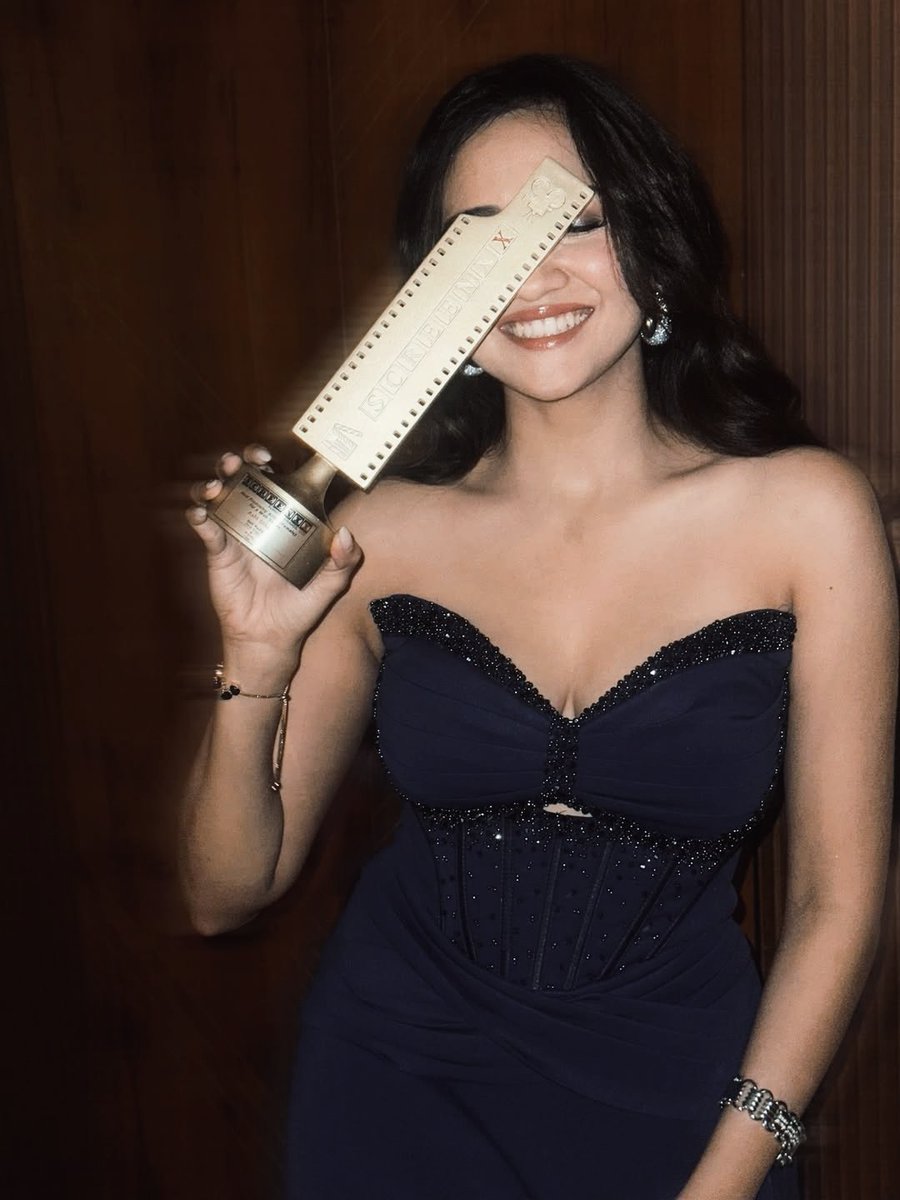 AnishaS_tweets's tweet image. WHAT A DIVA! 😍🔥

{#AshiSingh • #AshiAsAfreen • #ITA2025AshiSingh}