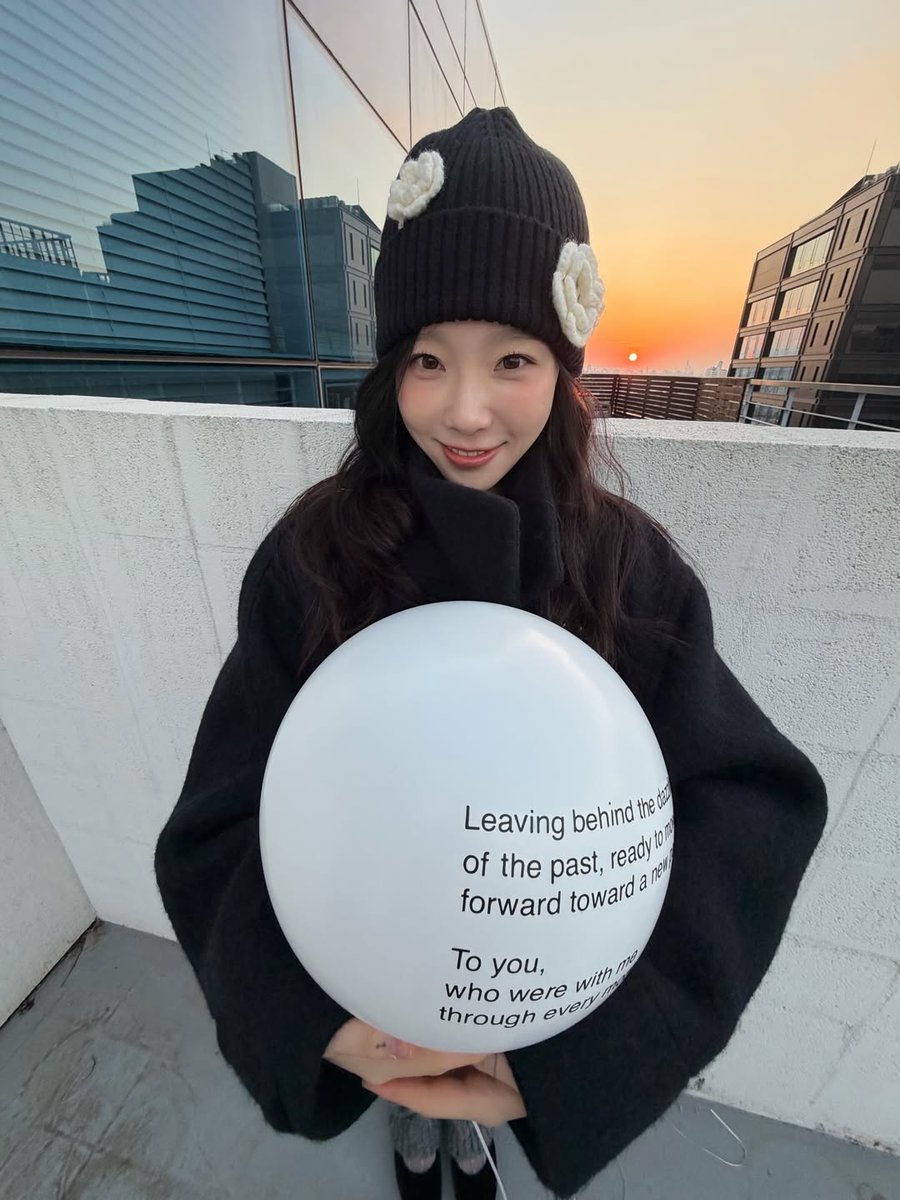 309KTYSS's tweet image. Taengstagram 💜

🧸🎈

(🎧 Girl - Chaeyoung)

251127 #태연 @TAEYEONsmtown