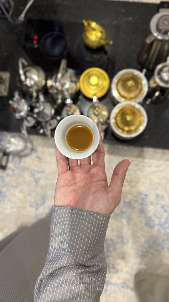 _4tami's tweet image. من يحمل طاقة النفس فوق المستطاع
تبلشـه بعض الاوادم ، ، بـ نقص عقولها