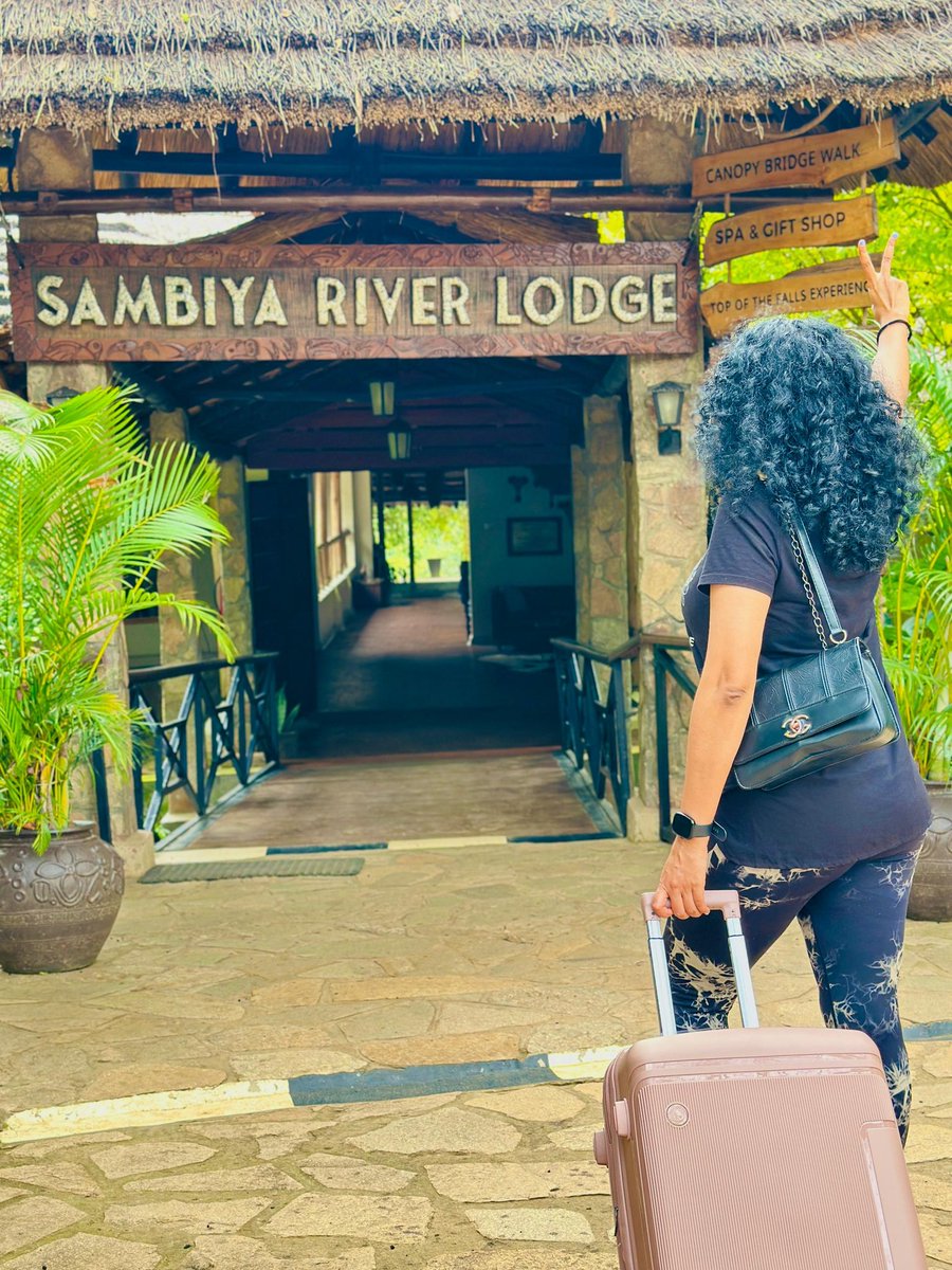 afieaf85's tweet image. Up and about @SambiyaLodge photo credit @alema_harold