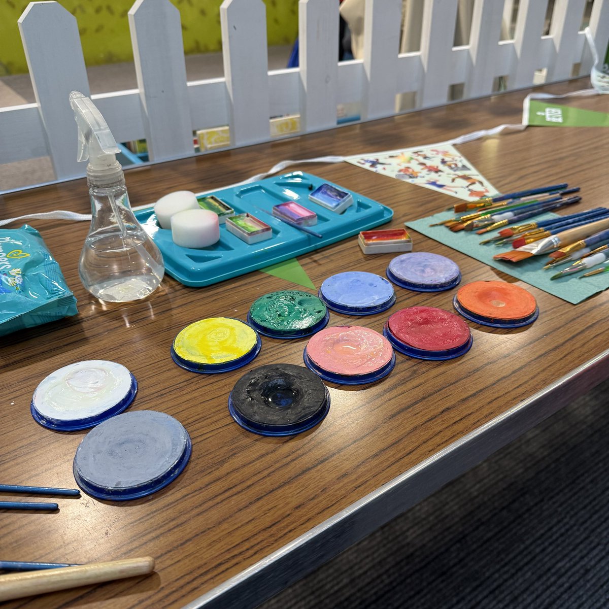 ElthamLibrary's tweet image. Last weekend we took part in #OpenWeekend with #ElthamLibrary staff face painting in the leisure centre! Was great to share all of the fun things we offer 🎉 #LoveYourLibrary