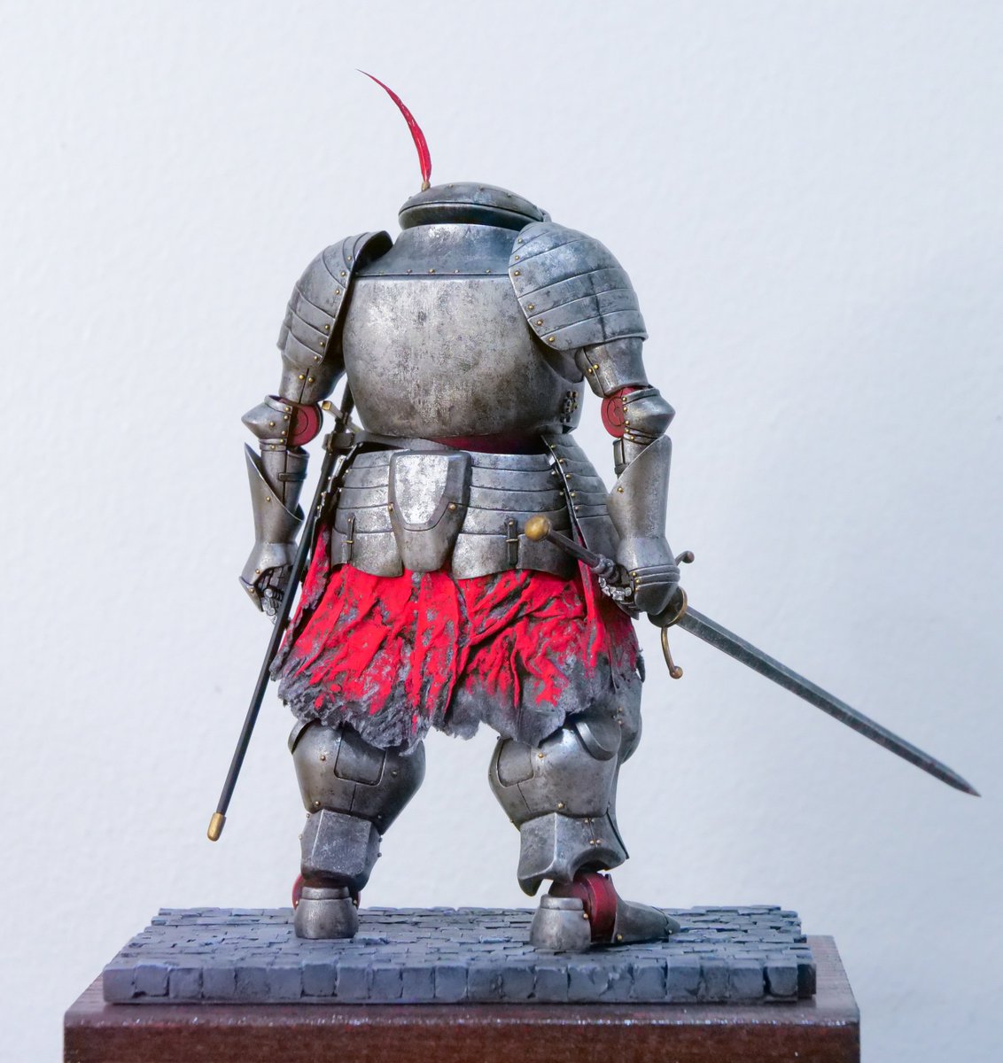 グリモアの騎士 HGグリモアと1/12西洋甲冑プラモデルをミキシングし